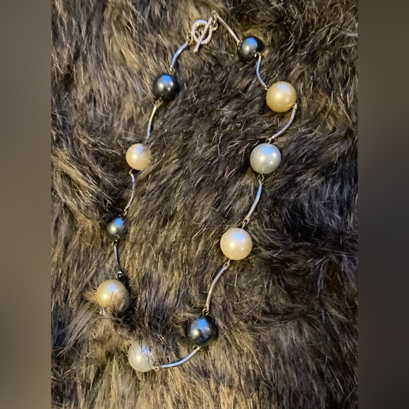 Talbots necklace silver white and gray - Picture 1 of 2